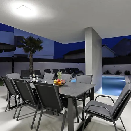Villa Heated Pool Didov San Family *