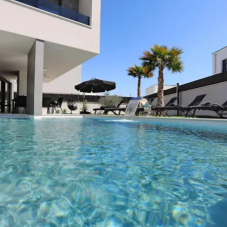 Vila Didov San Family With Pool *