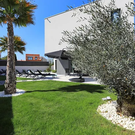 Villa Heated Pool Didov San Family